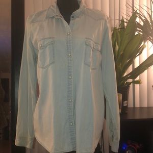 PRICE CUT ✂️✂️ Jean shirt